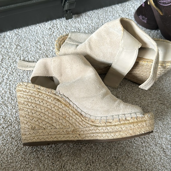 Kenneth Cole 7m platform heels suede top GUC very comfy - Picture 5 of 8